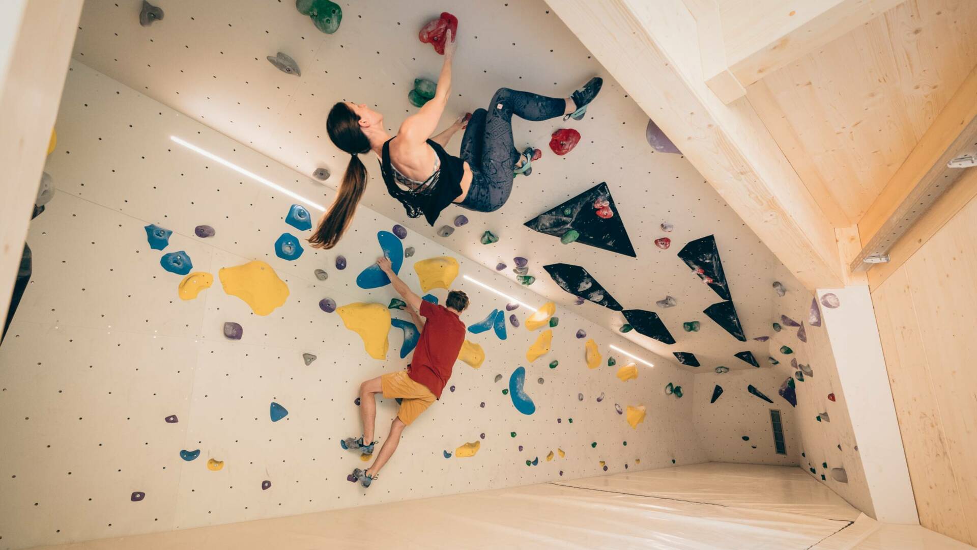 Kraftreich Aufenfeld · Bouldern · Klettern · Zillertal
