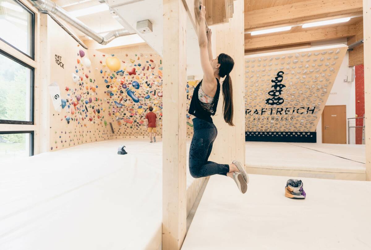 Kraftreich Aufenfeld · Bouldern · Klettern · Zillertal