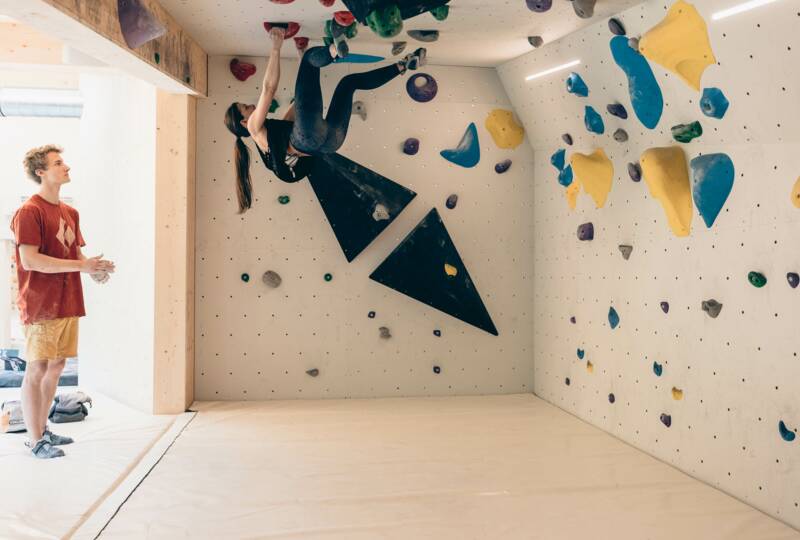 Kraftreich Aufenfeld · Bouldern · Klettern · Zillertal