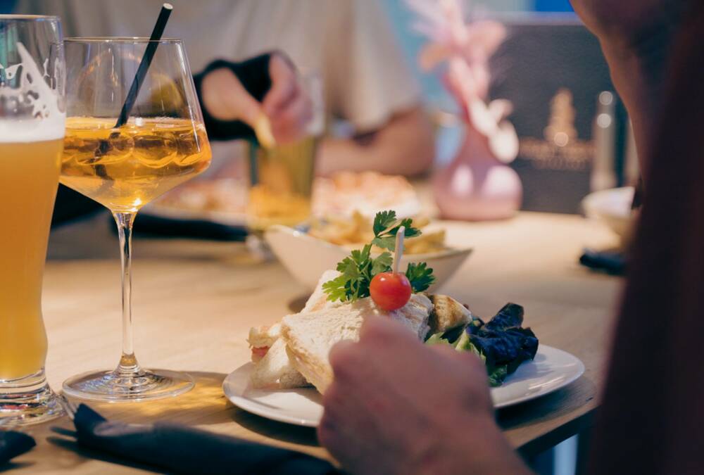Kraftreich Aufenfeld · Cafe · Bistro · Zillertal