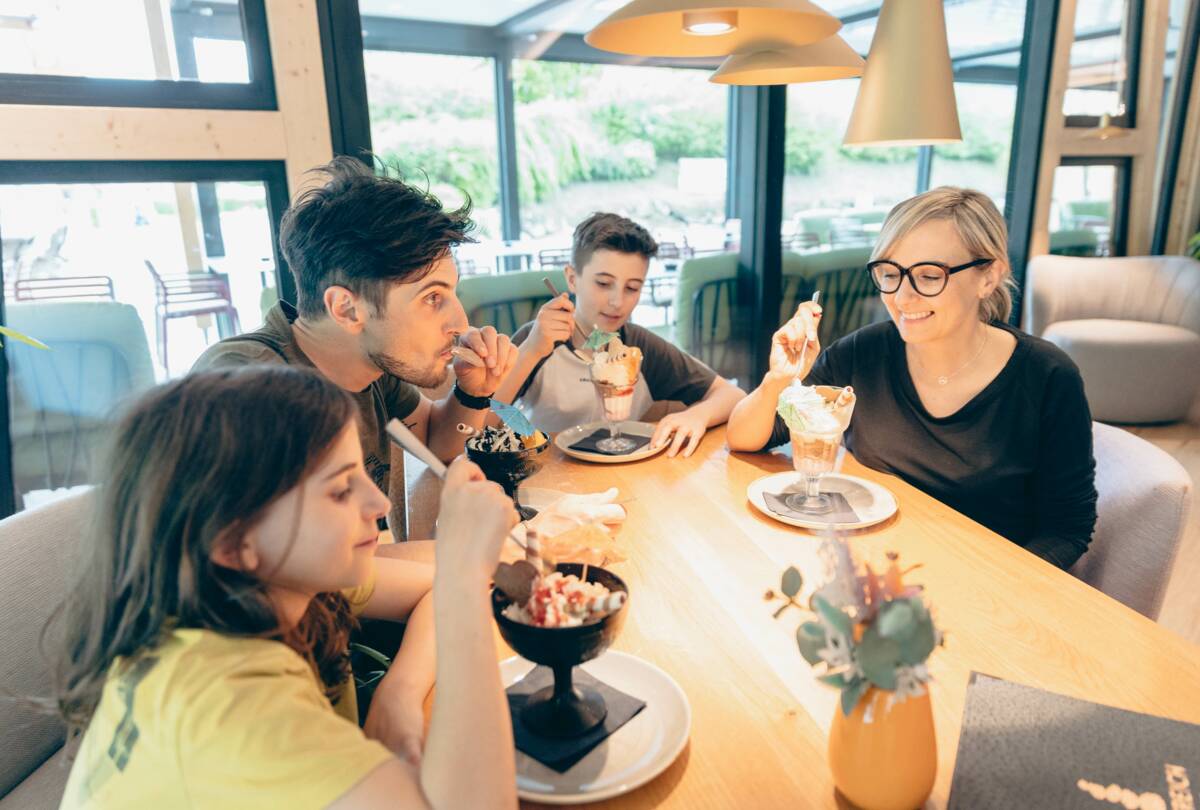 Kraftreich Aufenfeld · Cafe · Eis · Zillertal