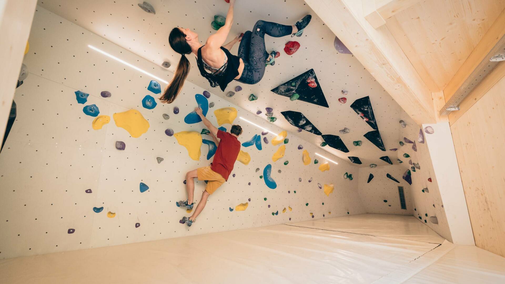 Kraftreich Aufenfeld · Bouldern · Klettern · Zillertal